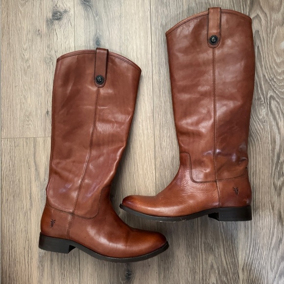 Frye Melissa Button 2 Boot women’s size 7B- excellent used condition - Picture 4 of 8